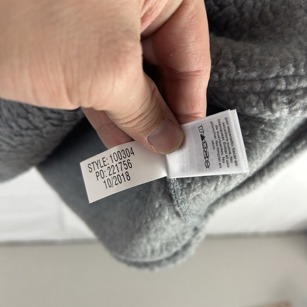 Vineyard Vines Heritage Sherpa 1/2 Zip Fleece Pullover Medium Gray Heather $148‎ - Picture 9 of 12